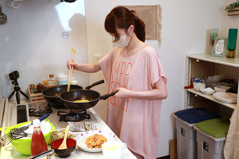 [tchr00022]スキニー奥様寝取られ大量潮吹き ソウルメイトさんの奥様＜NTRラボ＞